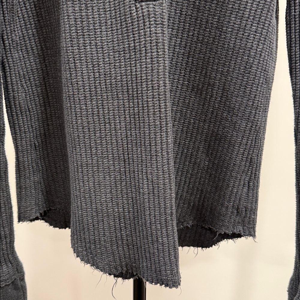 Faherty Charcoal Waffle Henley Long Sleeve Button Neckline Raw Hem Size L - Picture 5 of 13